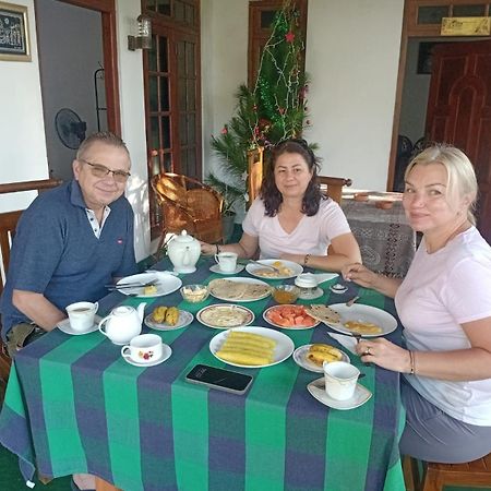 Mature Home Ела Екстериор снимка