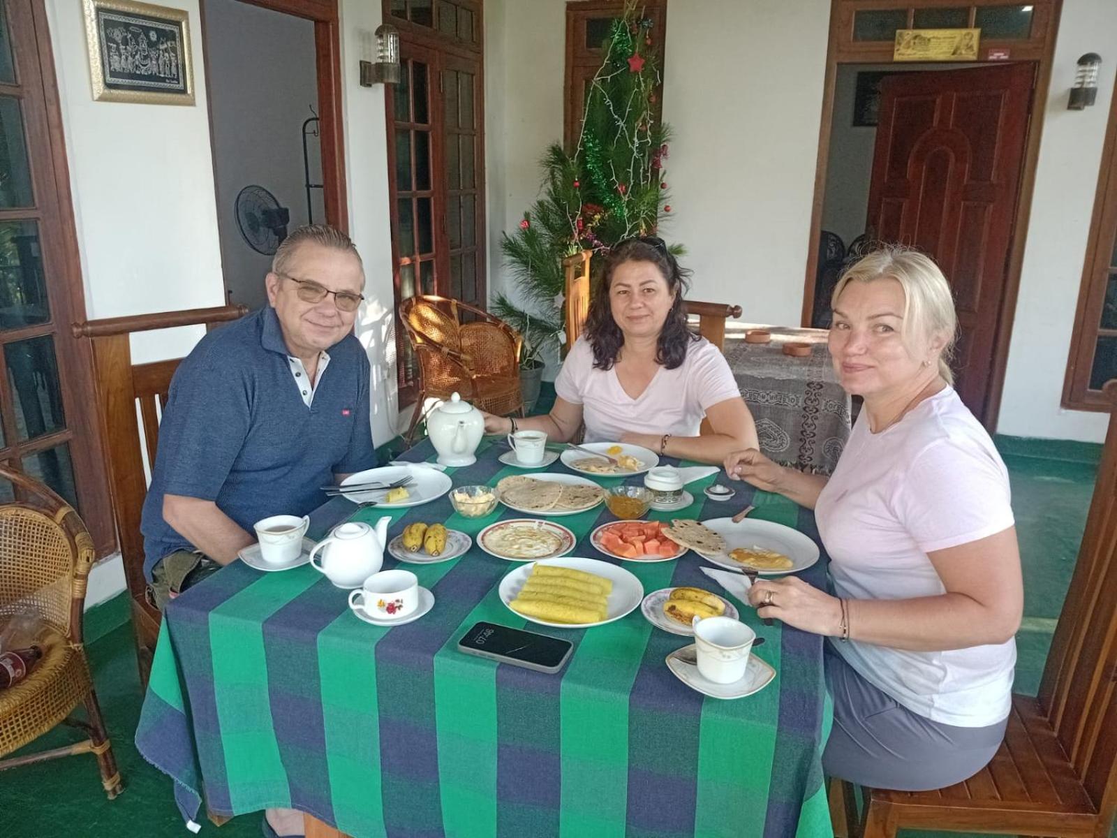 Mature Home Ела Екстериор снимка